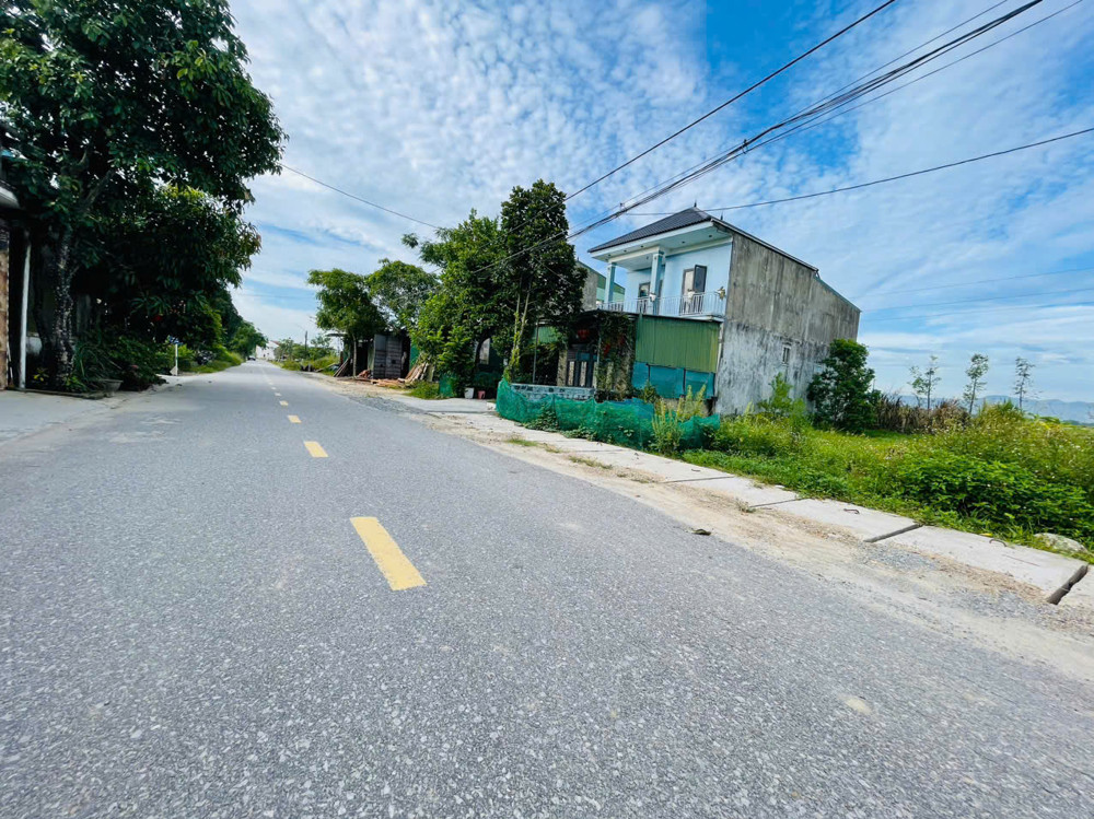 Lô đất mặt đường kinh doanh lê đại hành. Trung tâm thị trấn thạch hà